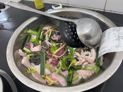 -周良天山牛杂城(天山路总店)