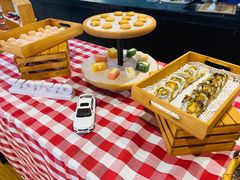 -杭州中沃沃尔沃4S店(滨江区店)