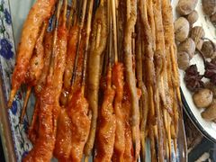 手工自穿羊肉串-东北烧烤·烤羊腿(天虹店)