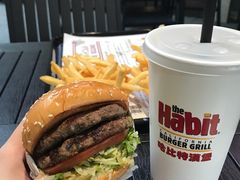 -The Habit Burger Grill 哈比特汉堡(爱琴海店)