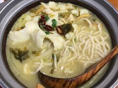 -周鱼小馆石锅酸菜鱼(活力汇店)