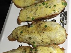 -HIHE Bistro·Oyster Bar(华熙live店)