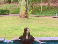 池畔房门口的泳池-三亚海棠湾万丽度假酒店