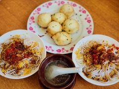 -老字号眼镜子煎包汤包店