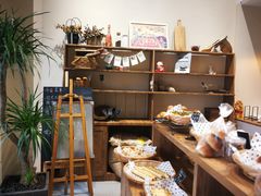 -沁屋面包店(人民东路店)