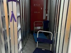 -安东易迷你仓自助寄存仓库(淞虹路店)