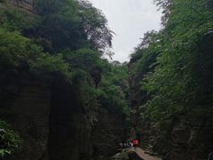 -龙潭大峡谷