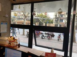 -PE SALON
