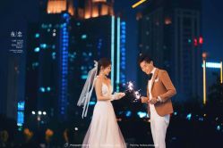 -雪中彩影婚纱摄影·微光艺术中心