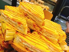 -华荣西饼屋(金禧店)