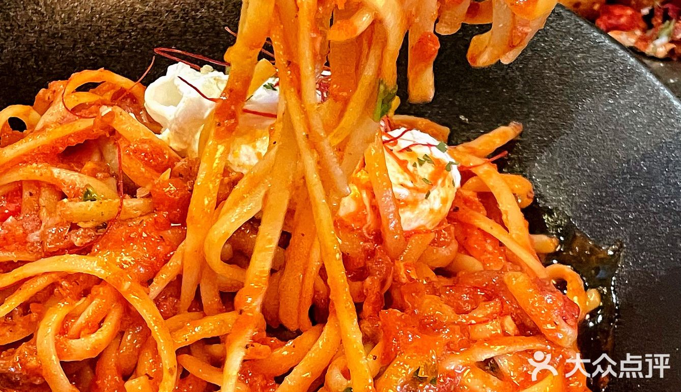 来武汉也要去的小酒馆工业风环境菜品真的惊艳我️