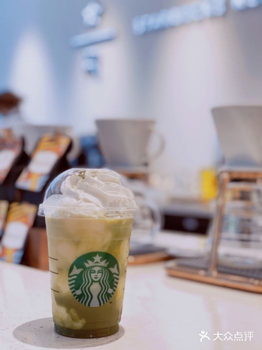 星巴克臻选(上海淮海百盛购物中心店)绿椰仙踪抹茶星冰乐图片