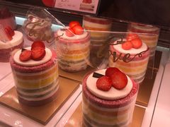 -巴黎贝甜(大宁国际商业广场店)