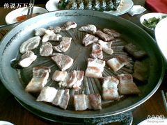 烤五花肉和梅花肉-郑阿姨的家·이모네·韩料&烤肉(武川路店)
