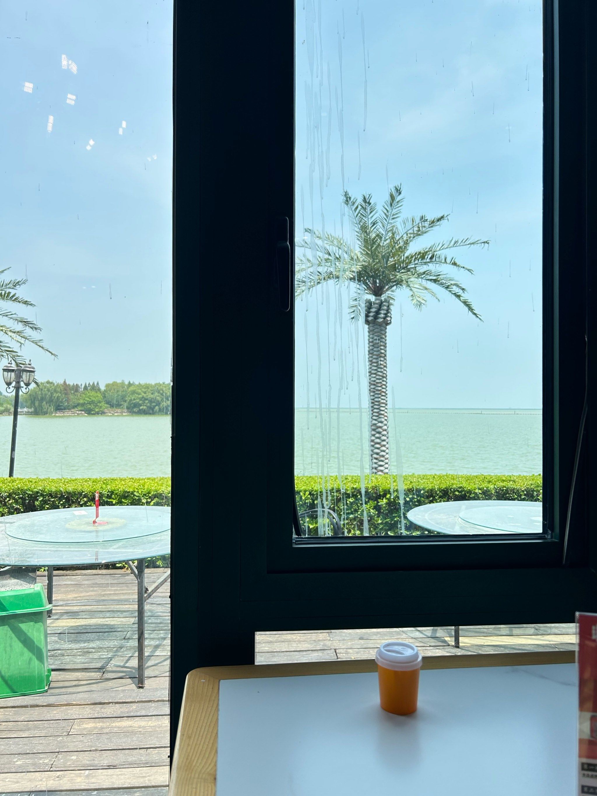 芳满庭湖景餐厅