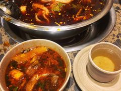 -肖肖酸萝卜鱼火锅(总店)
