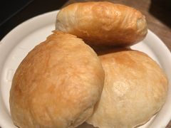 现烤鲜花饼-云海肴云南菜(浦江欢乐颂店)