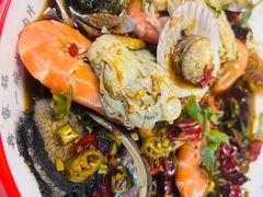 -老东镇啤酒屋海鲜加工·蒸汽海鲜·海鲜烧烤(台东店)