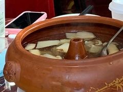 原汁男搂妹汽锅鸡-蝴蝶泉宾馆-中餐厅