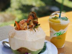 -Chom Cafe and Restaurant