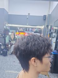 -藤野造型专业烫染接发