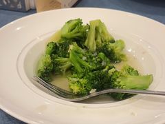-满江红四季餐厅 · 国家五钻级酒家(新纪元大酒店店)