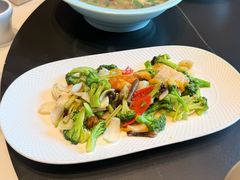-五谷丰登农家院·地道胶东菜·海鲜烧烤(威海店)