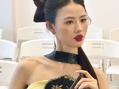 -金夫人化妆摄影职业培训学校
