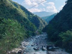 -安吉龙王山峡谷漂流