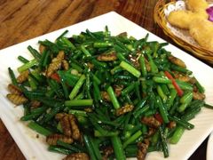 韭菜炒蚕虫-凤厨顺德水乡凤味馆(大良锦龙路店)