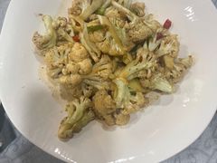 -汗腾格里·风味餐厅(新疆驻京办店)