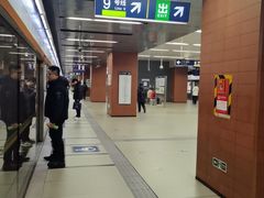 -白石桥南(地铁站)