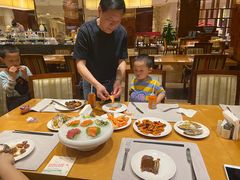 -盛宴标帜西餐厅龙虾.鲍鱼•牛排(重庆喜来登大酒店)
