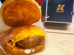 汁汁厚恩格斯单层牛肉堡-肯德基(天津奥城店)