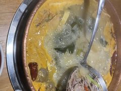 -洱火云南酸菜牛肉火锅(石景山当代商城店)