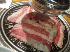 精品牛五花-唯成•韩国炭火烤肉 유성고기