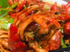 -虾弄弄海派小龙虾·牛羊蝎子火锅