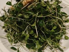香椿苗伴脆桃仁-唐拉雅秀酒店-唐苑中餐厅