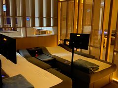 -涨巢·潮玩水疗局