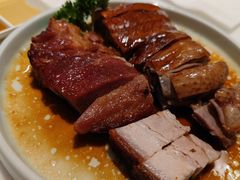烧鹅烧肉双拼-新旺茶餐厅·早餐·夜宵(仙霞店)