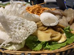 -彩云天云南餐厅
