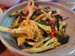脆皮肉辣炒椰菜花-中8楼风尚云南菜(颐堤港店)