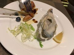 -大中华希尔顿酒店-念自助餐·嗨啤·小龙虾