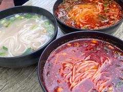 -牵人麻辣粉(粉巷店)