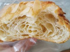 杏仁羊角-81BAKERY(大学路店)