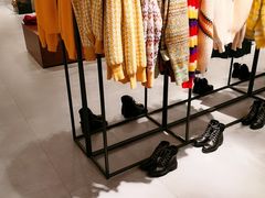 -URBAN REVIVO(七宝领展广场店)