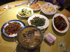 -靠山屯东北农家菜(八龙桥雅苑店)