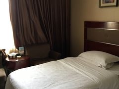 -西港航空酒店(银川南门广场机场巴士店)