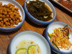 -明洞阿姨·韩式酱蟹烤肉·创意料理(三元桥店)