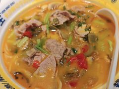 -粉小主·贵州酸汤牛肉粉(南京仙林金鹰店)